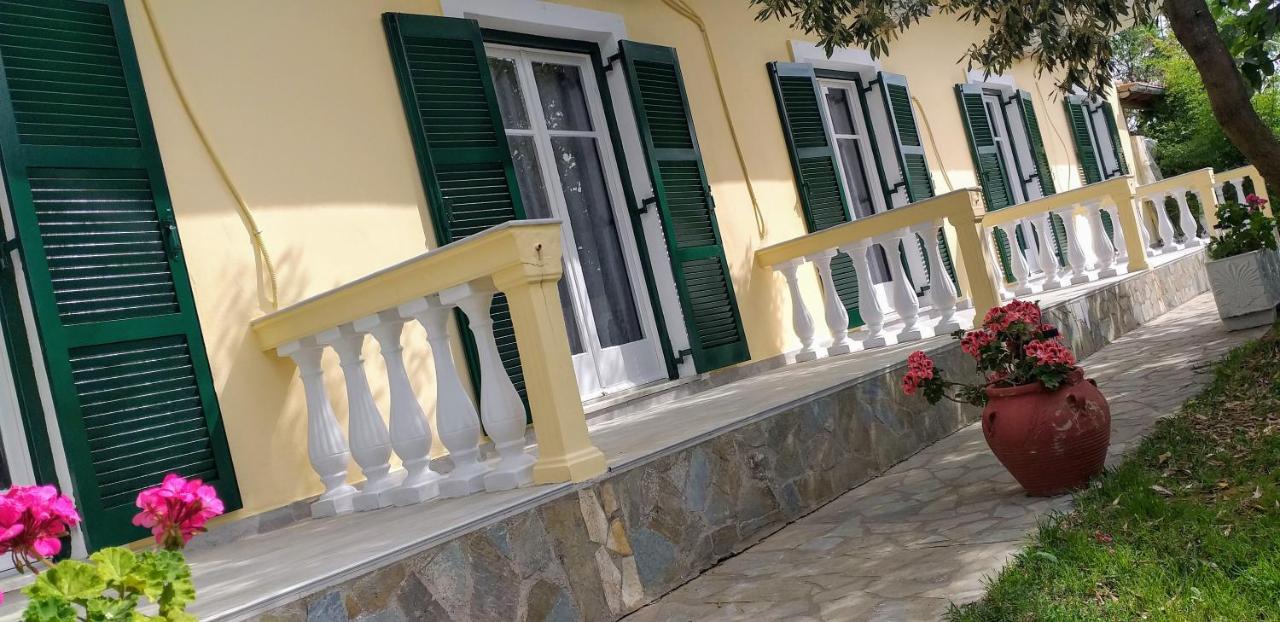 Апарт отель Kapetanios Luxury Агиос-Георгиос Экстерьер фото