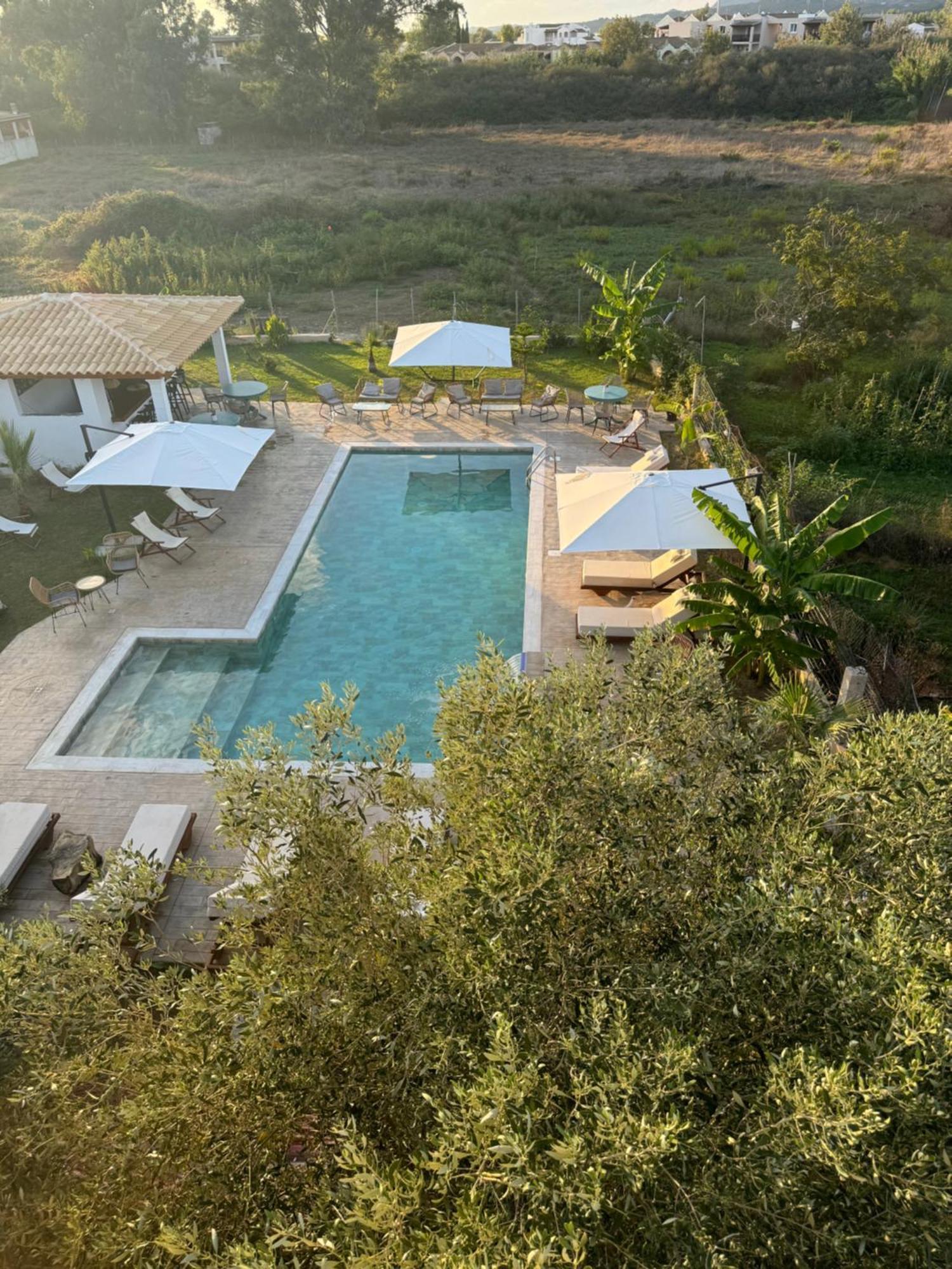 Апарт отель Kapetanios Luxury Агиос-Георгиос Экстерьер фото