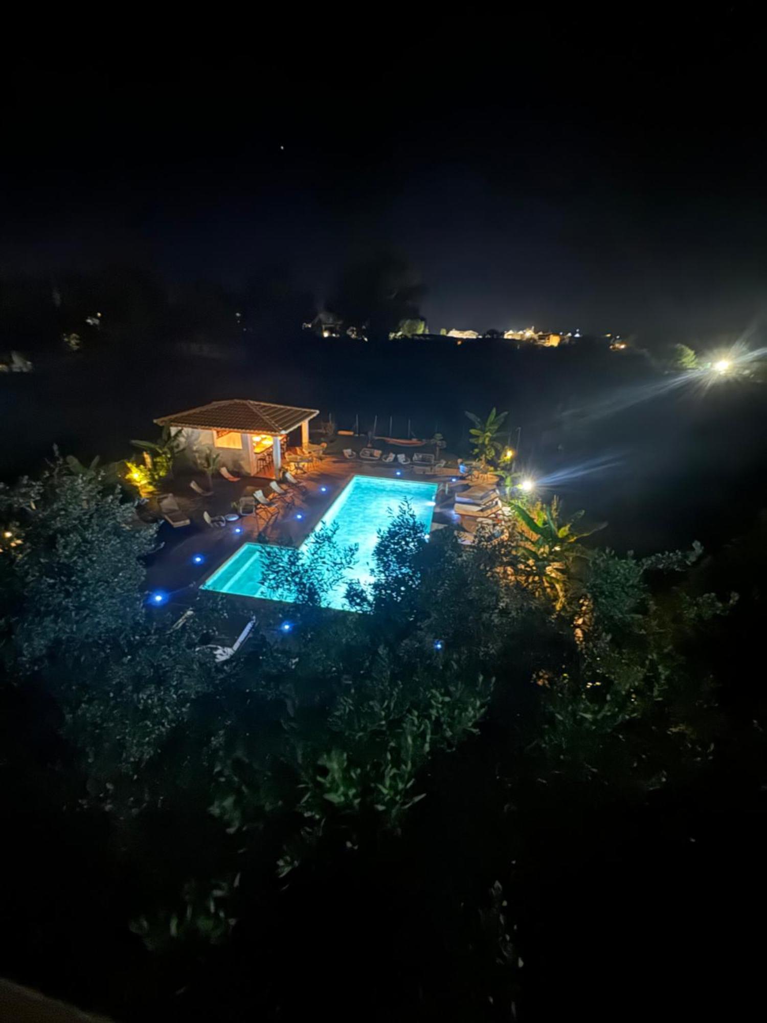 Апарт отель Kapetanios Luxury Агиос-Георгиос Экстерьер фото
