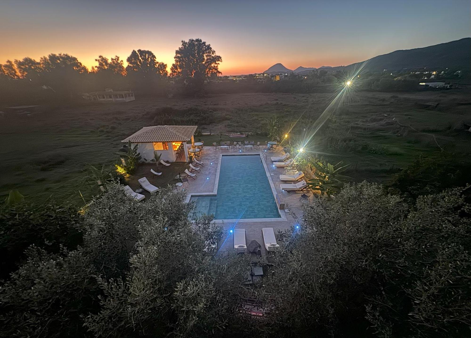 Апарт отель Kapetanios Luxury Агиос-Георгиос Экстерьер фото